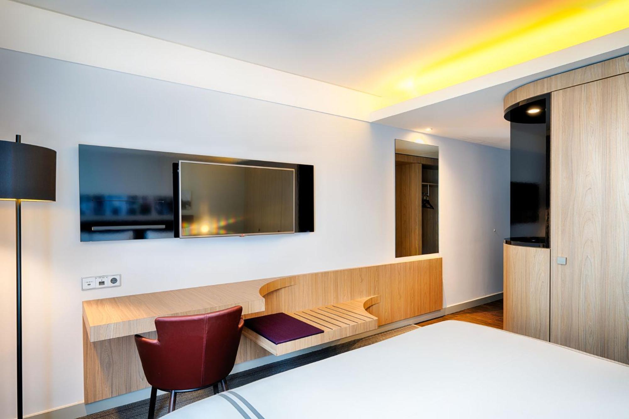 Premier Inn Heilbronn City Centre エクステリア 写真