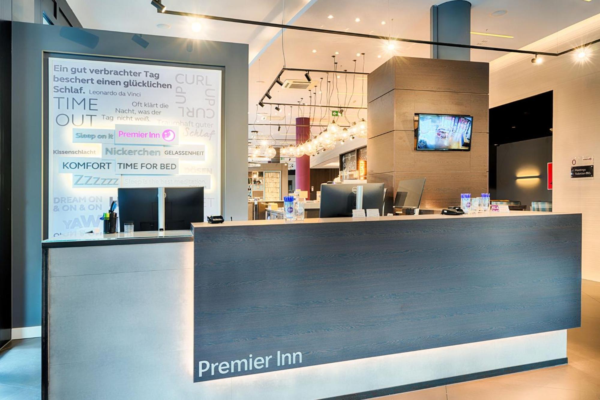 Premier Inn Heilbronn City Centre エクステリア 写真