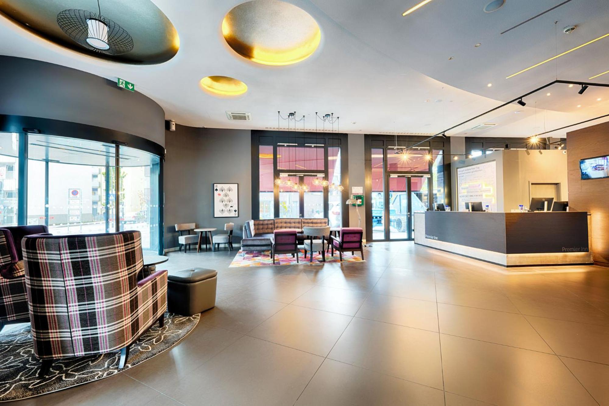 Premier Inn Heilbronn City Centre エクステリア 写真